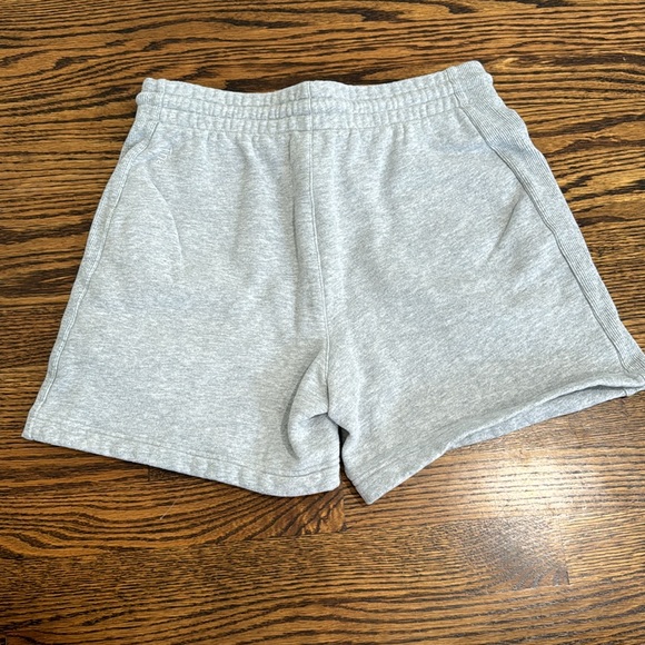 Aritzia TNA cozy fleece boyfriend short size S - Picture 2 of 3